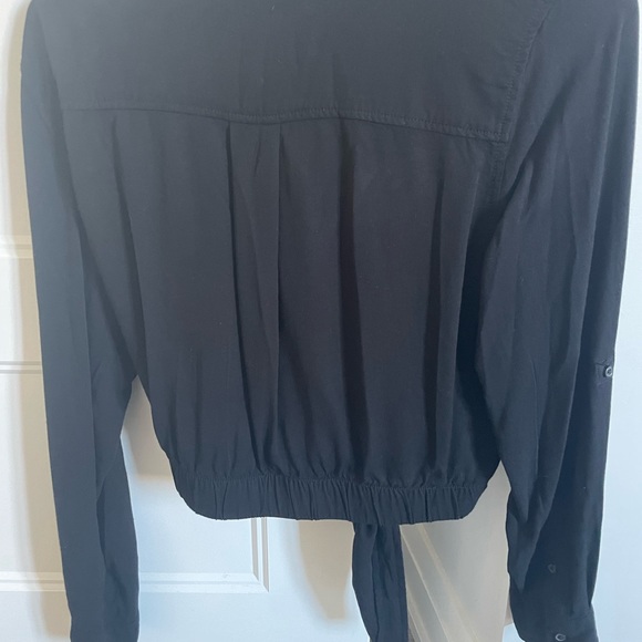 Black Cropped Button Up - Picture 4 of 4